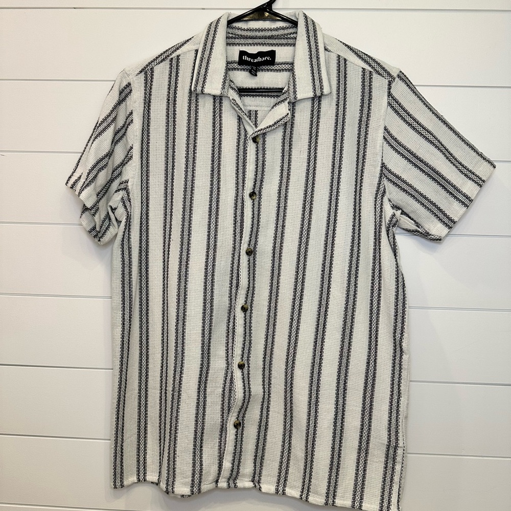 Threadbare Men's Black and White Striped Button-Down Shirt